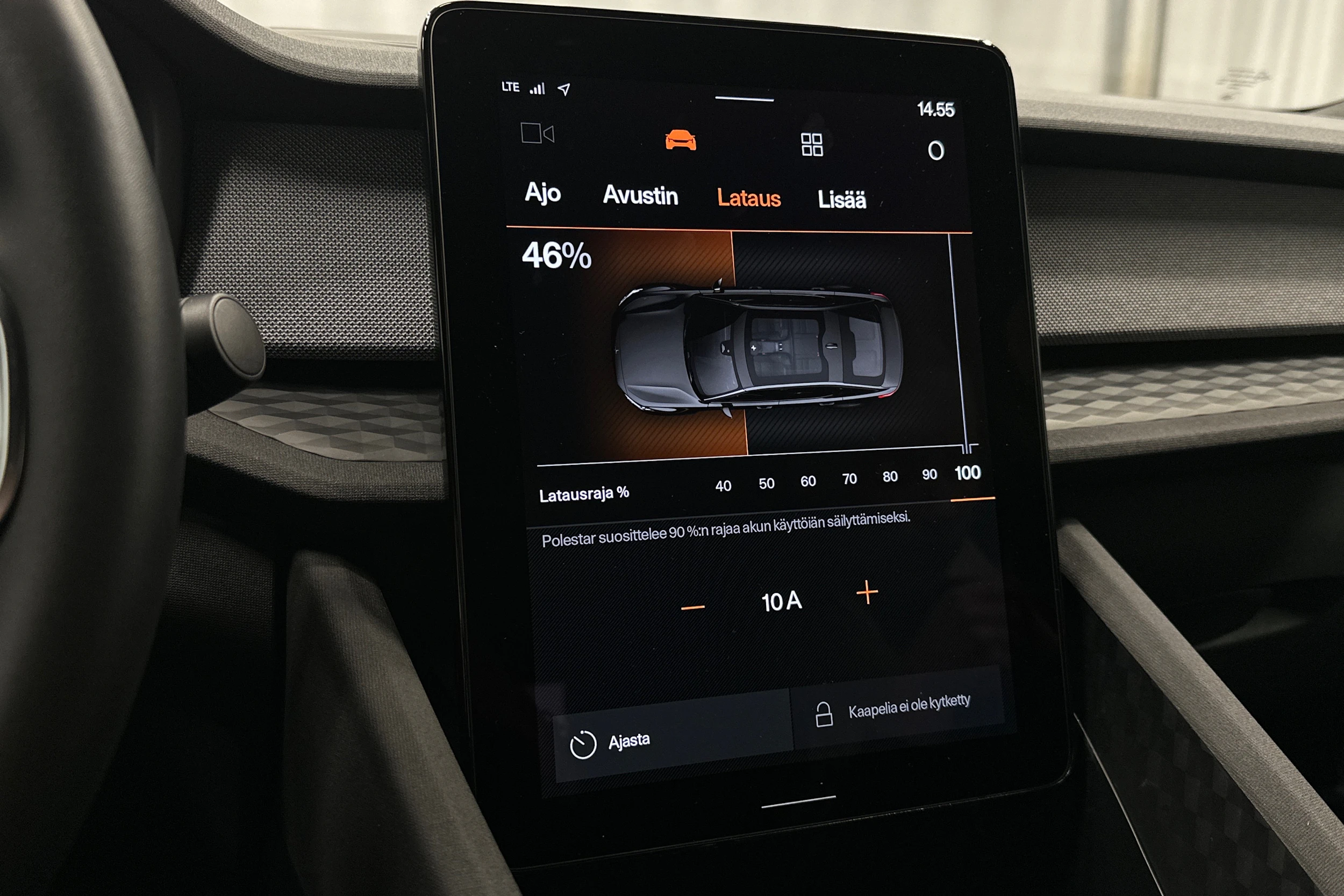 musta Polestar 2 2023 kuva 28.