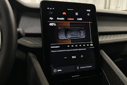 musta Polestar 2 2023 kuva 28.