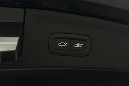 musta Polestar 2 2023 kuva 39.