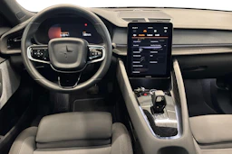 musta Polestar 2 2023 kuva 7.