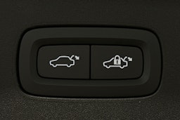 sininen Polestar 2 2023 kuva 15.