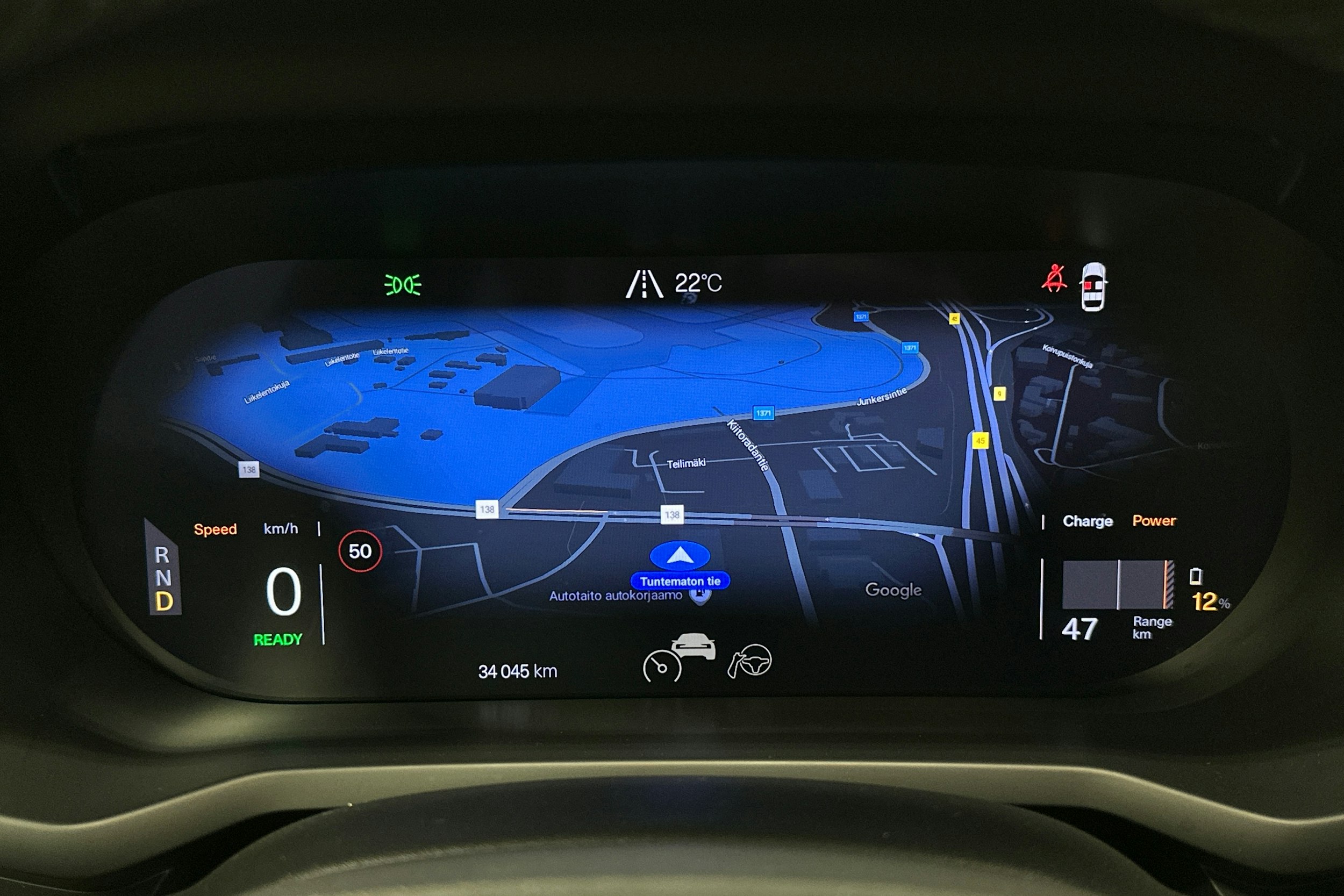 sininen Polestar 2 2023 kuva 23.