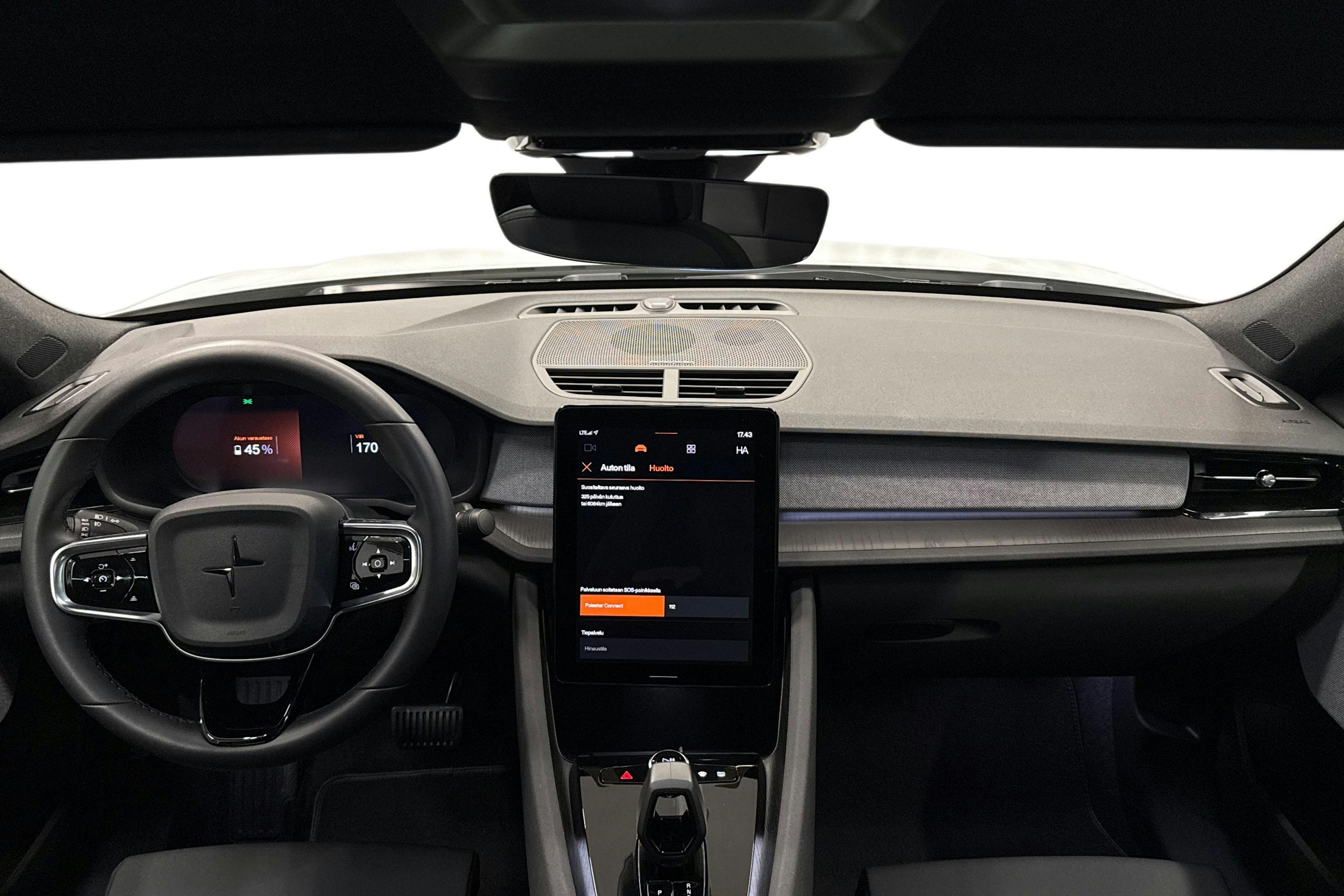 harmaa Polestar 2 2023 kuva 8.