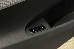 harmaa Polestar 2 2023 kuva 21.