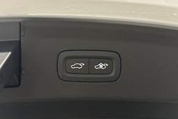 harmaa Polestar 2 2023 kuva 24.