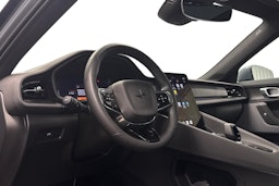 harmaa Polestar 2 2023 kuva 7.