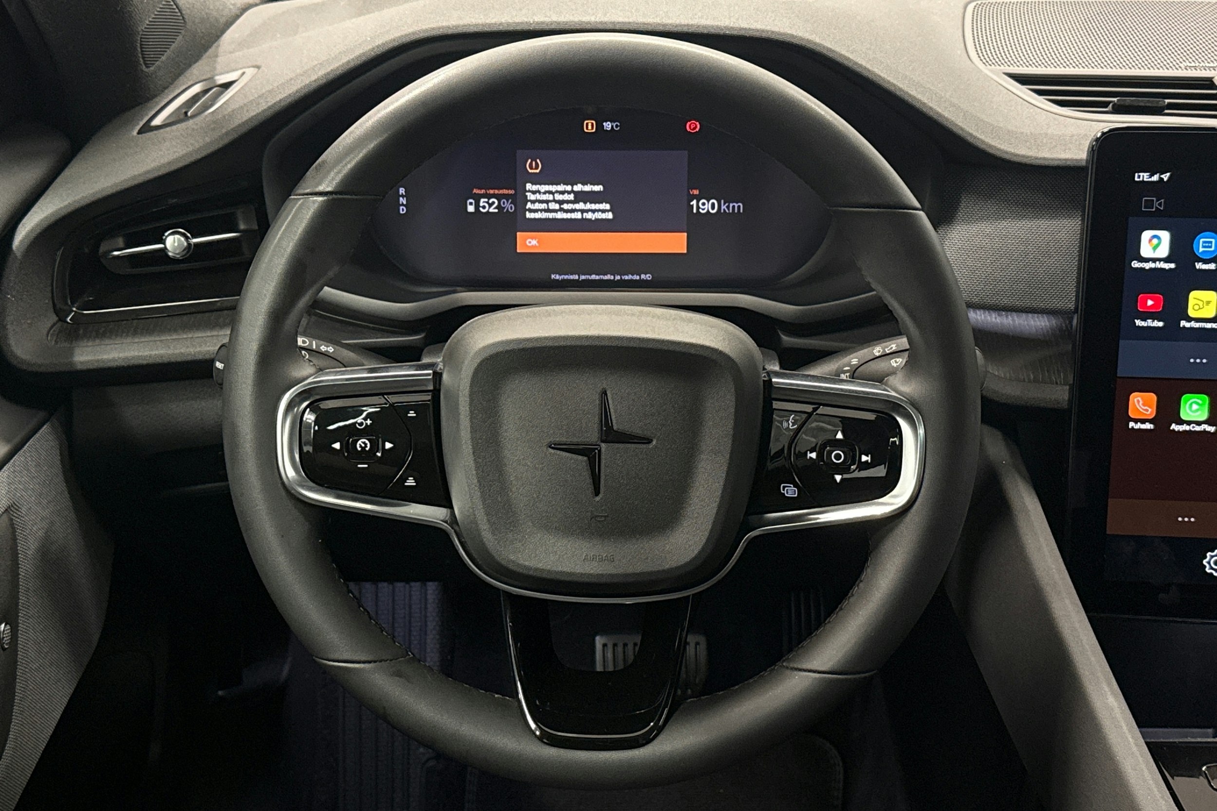 harmaa Polestar 2 2023 kuva 13.