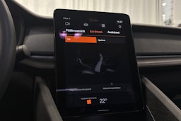 harmaa Polestar 2 2023 kuva 21.