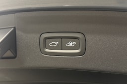 harmaa Polestar 2 2023 kuva 27.