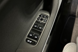 musta Polestar 2 2023 kuva 31.