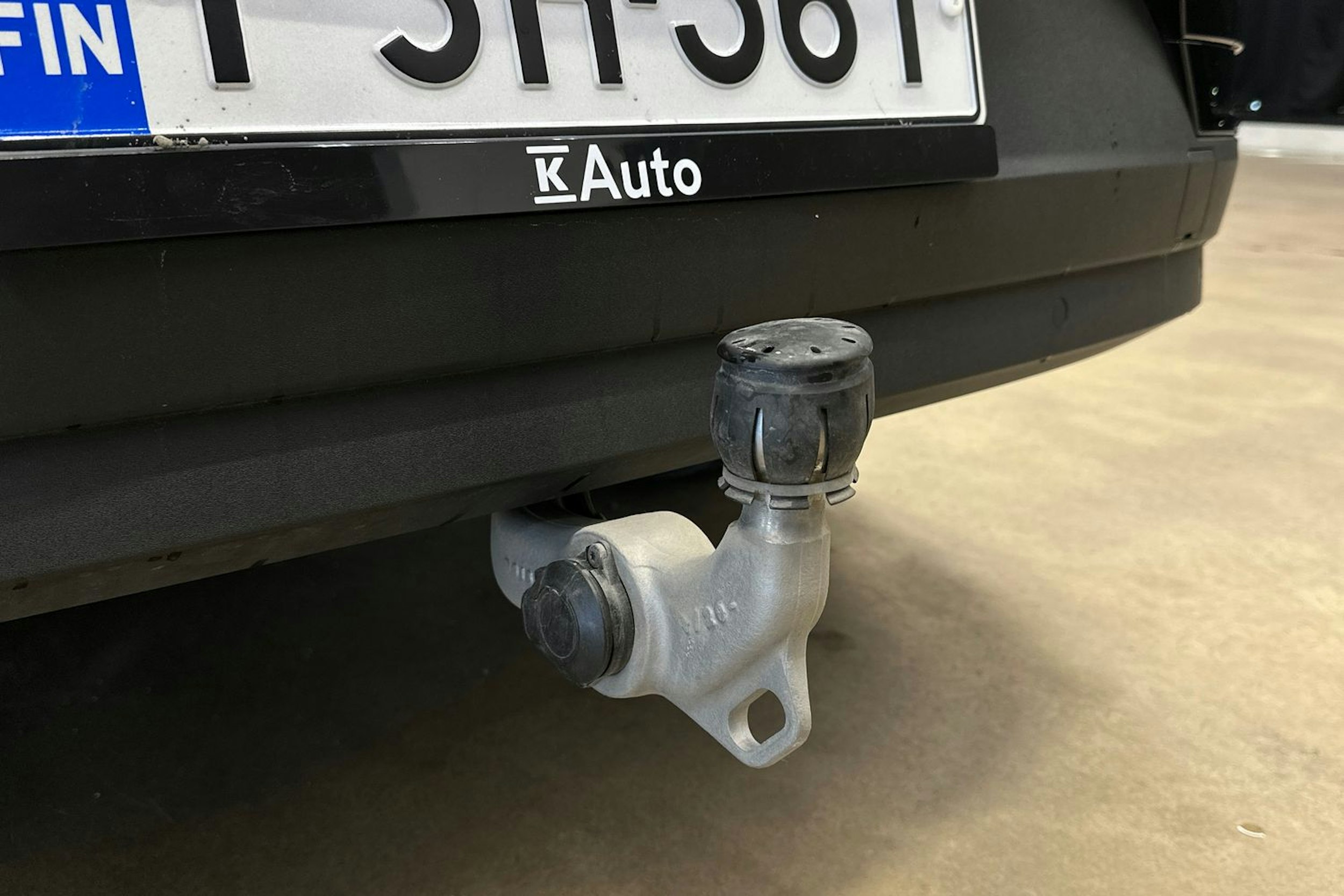 musta Polestar 2 2023 kuva 36.