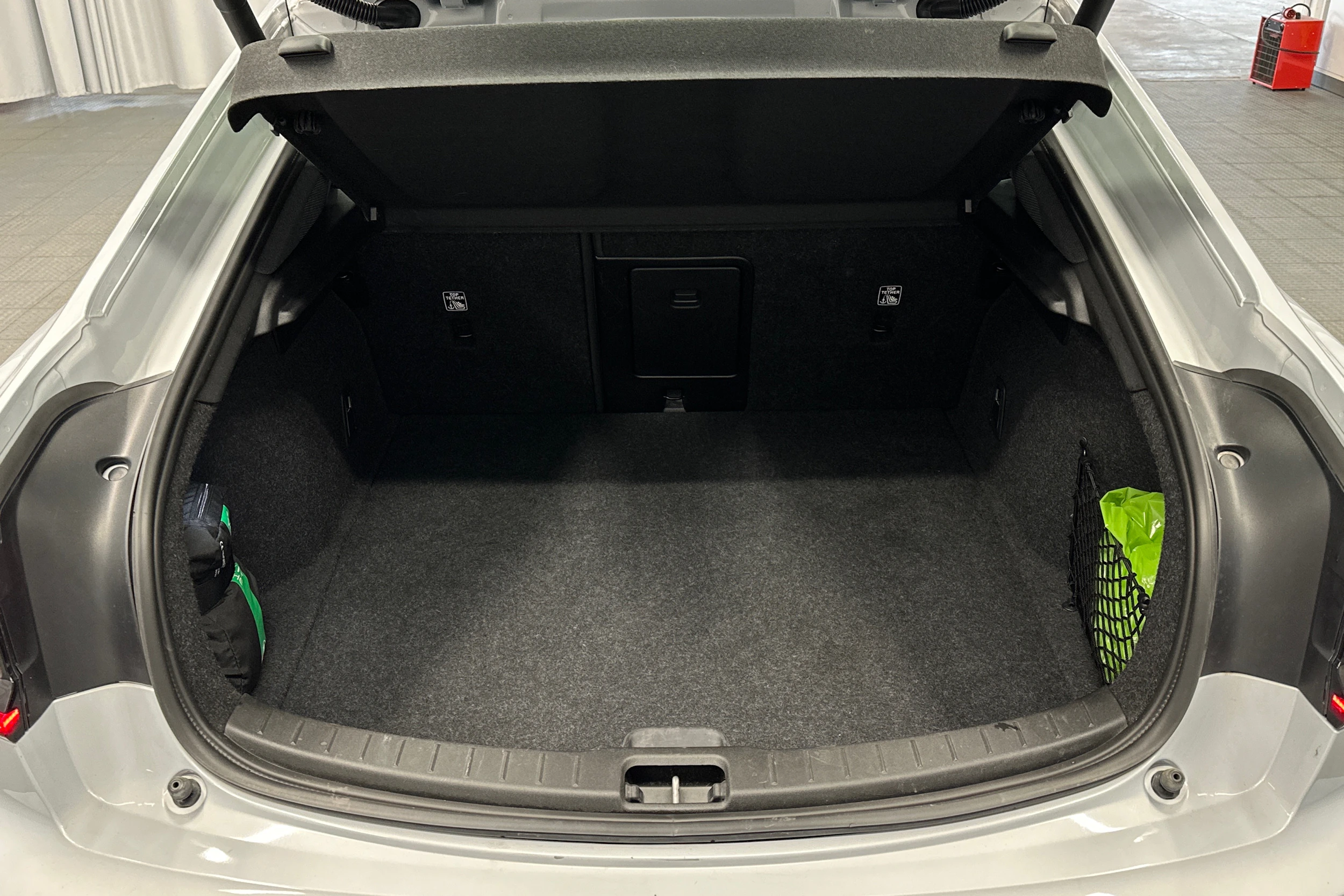 hopea Polestar 2 2023 kuva 15.