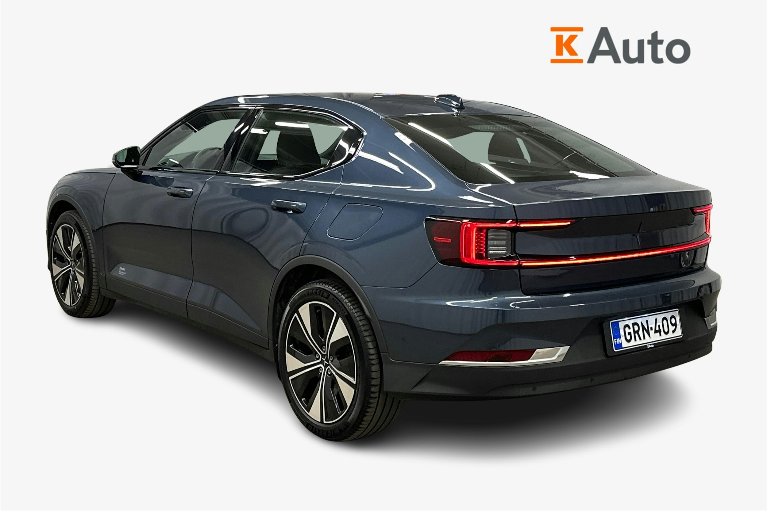 sininen Polestar 2 2023 kuva 2.
