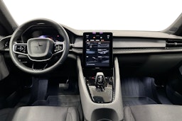 sininen Polestar 2 2023 kuva 9.