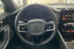 Valkoinen Polestar 2 2023 kuva 11.