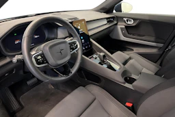 sininen Polestar 2 2023 kuva 6.