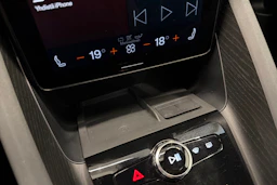 sininen Polestar 2 2023 kuva 33.