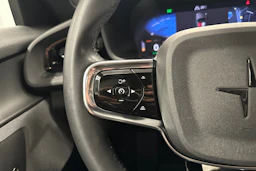 sininen Polestar 2 2023 kuva 15.