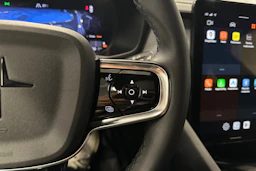 sininen Polestar 2 2023 kuva 16.