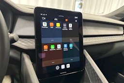 sininen Polestar 2 2023 kuva 19.