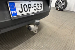 sininen Polestar 2 2023 kuva 31.