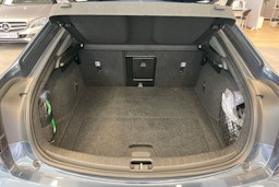 sininen Polestar 2 2023 kuva 28.