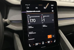 sininen Polestar 2 2023 kuva 28.
