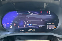 valkoinen Polestar 2 2023 kuva 7.