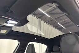 harmaa Polestar 2 2023 kuva 27.