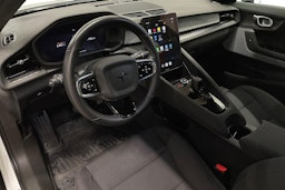 valkoinen Polestar 2 2023 kuva 6.