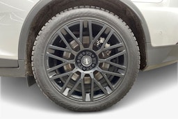 valkoinen Polestar 2 2023 kuva 9.