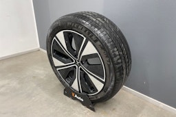 valkoinen Polestar 2 2023 kuva 11.