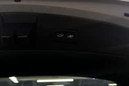 harmaa Polestar 2 2023 kuva 34.