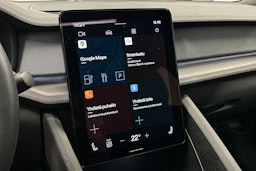 musta Polestar 2 2023 kuva 24.