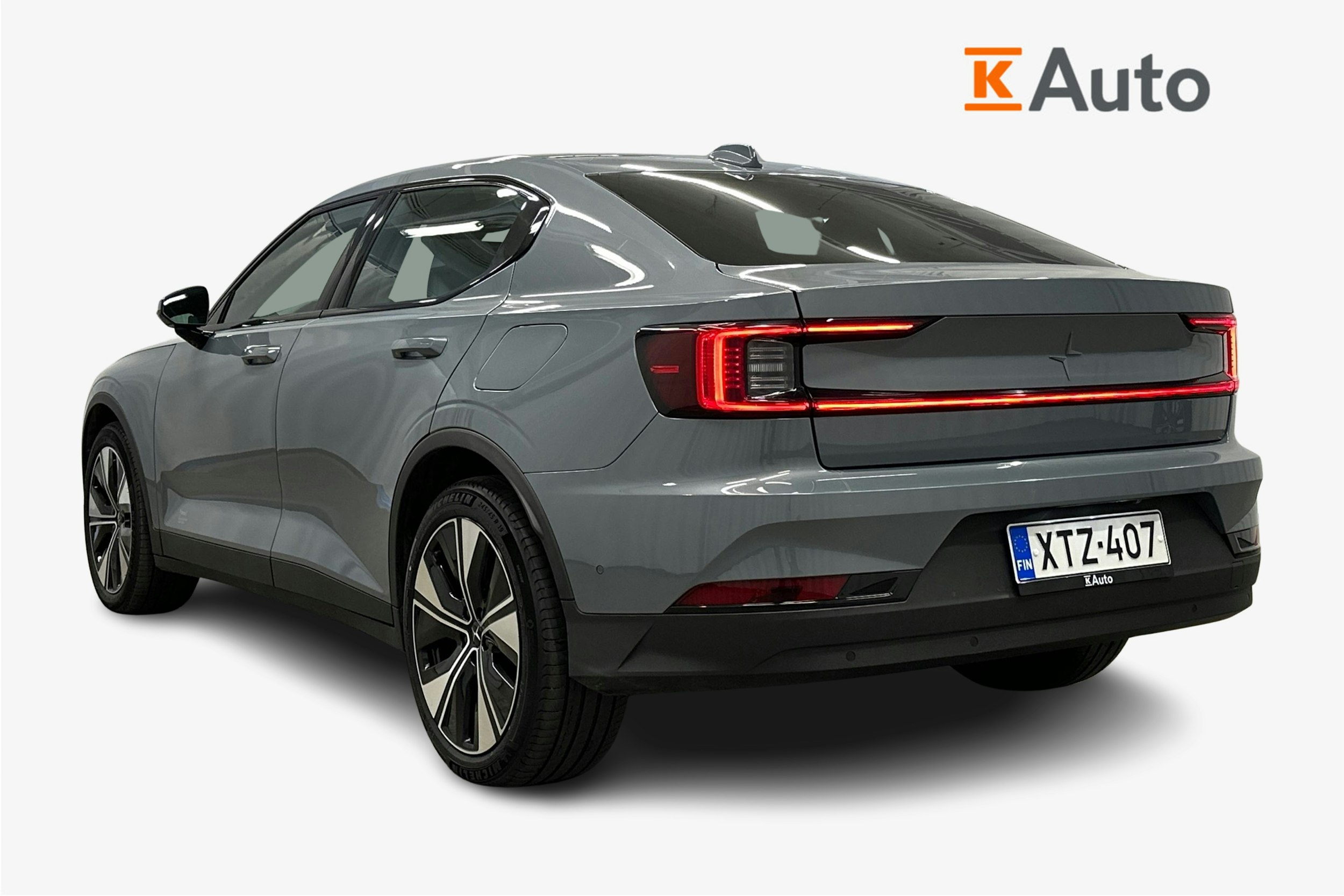 harmaa Polestar 2 2023 kuva 2.