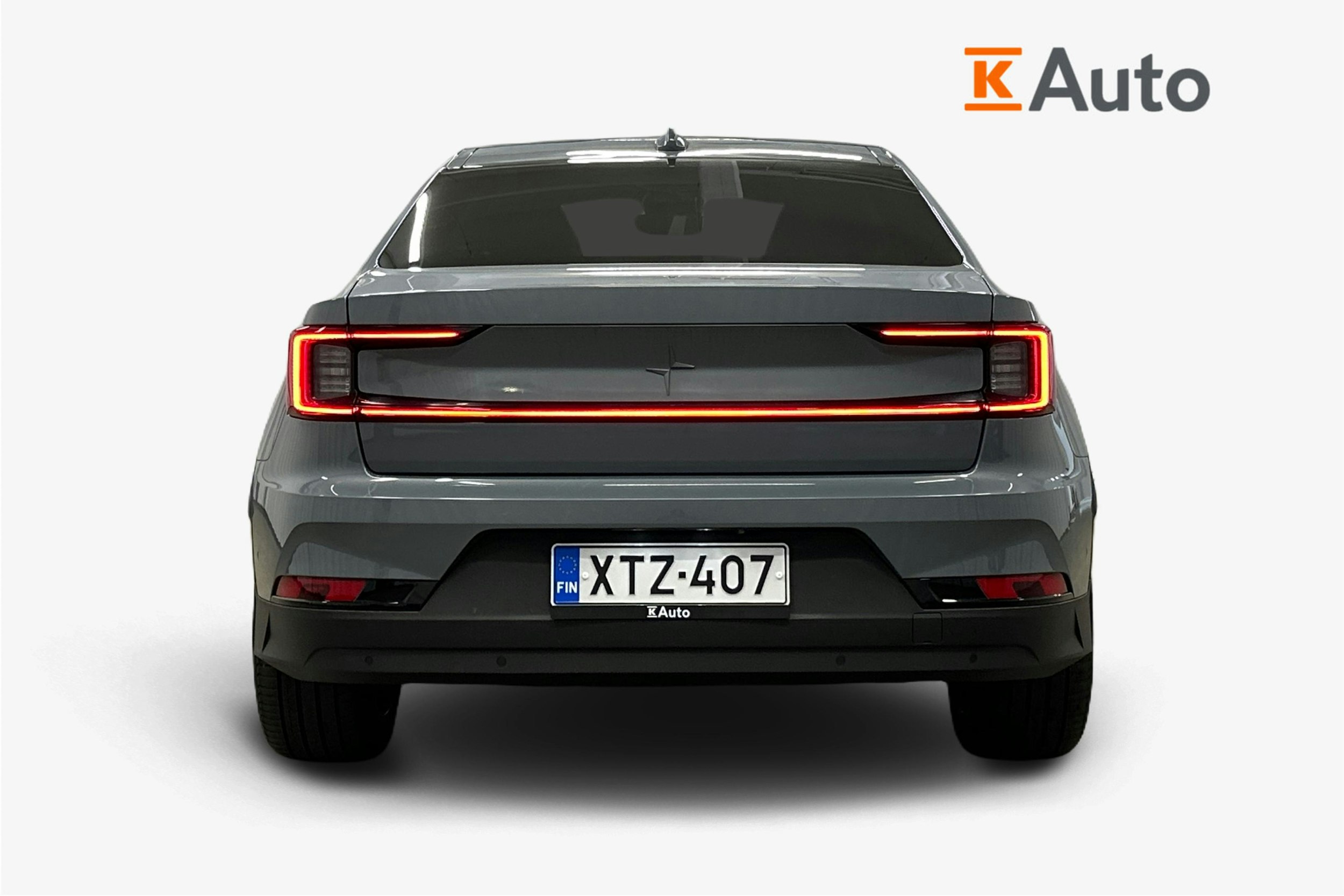 harmaa Polestar 2 2023 kuva 3.