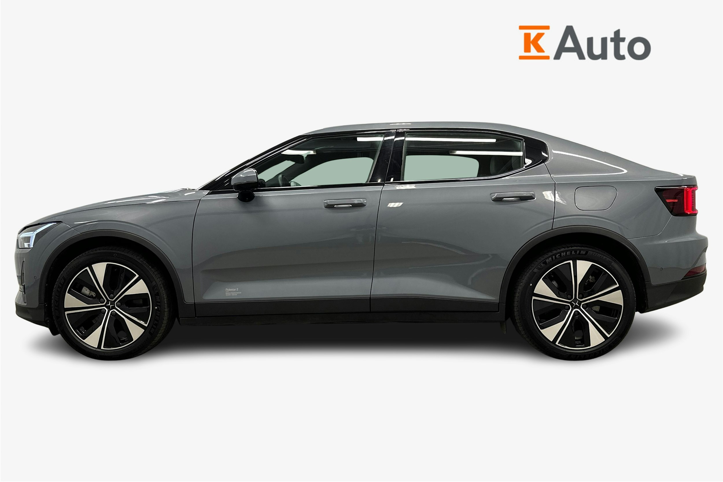 harmaa Polestar 2 2023 kuva 6.