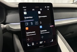 harmaa Polestar 2 2023 kuva 25.