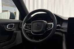 harmaa Polestar 2 2023 kuva 14.