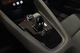 harmaa Polestar 2 2023 kuva 23.