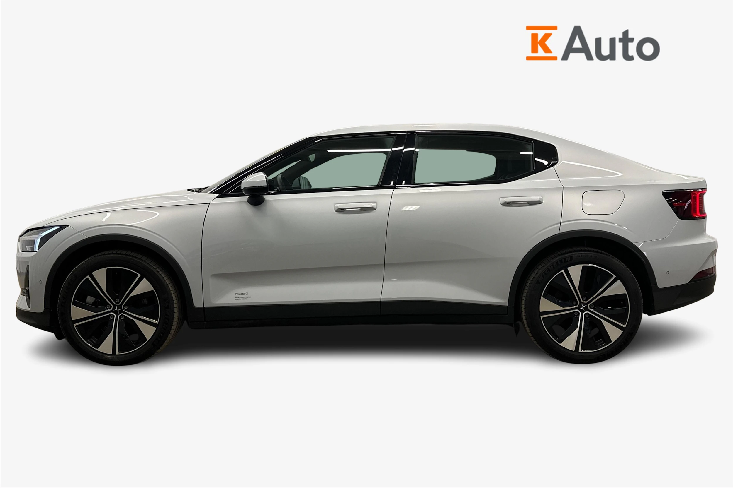 harmaa Polestar 2 2023 kuva 5.