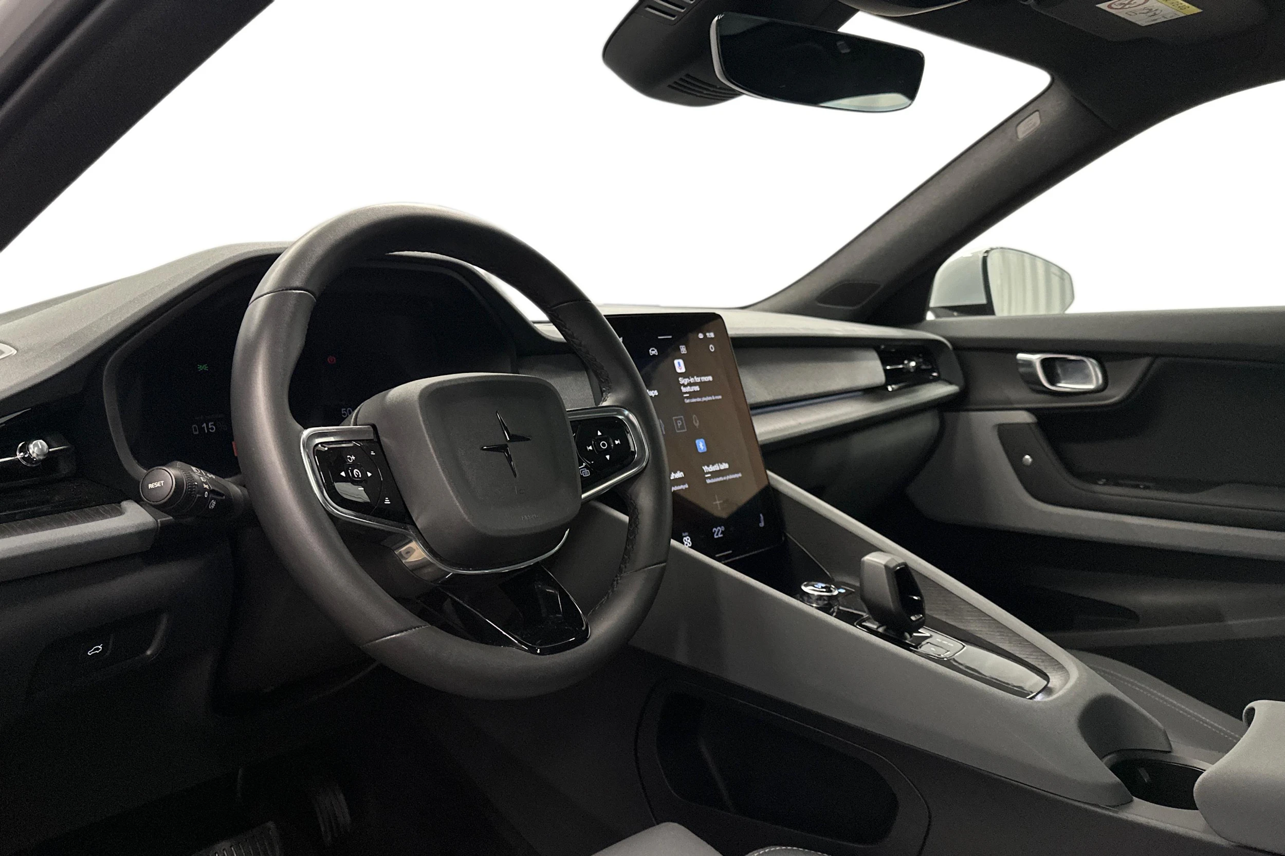 harmaa Polestar 2 2023 kuva 6.