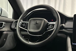 harmaa Polestar 2 2023 kuva 17.