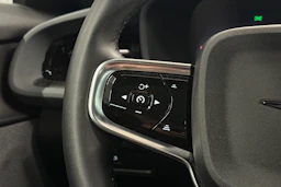 harmaa Polestar 2 2023 kuva 18.