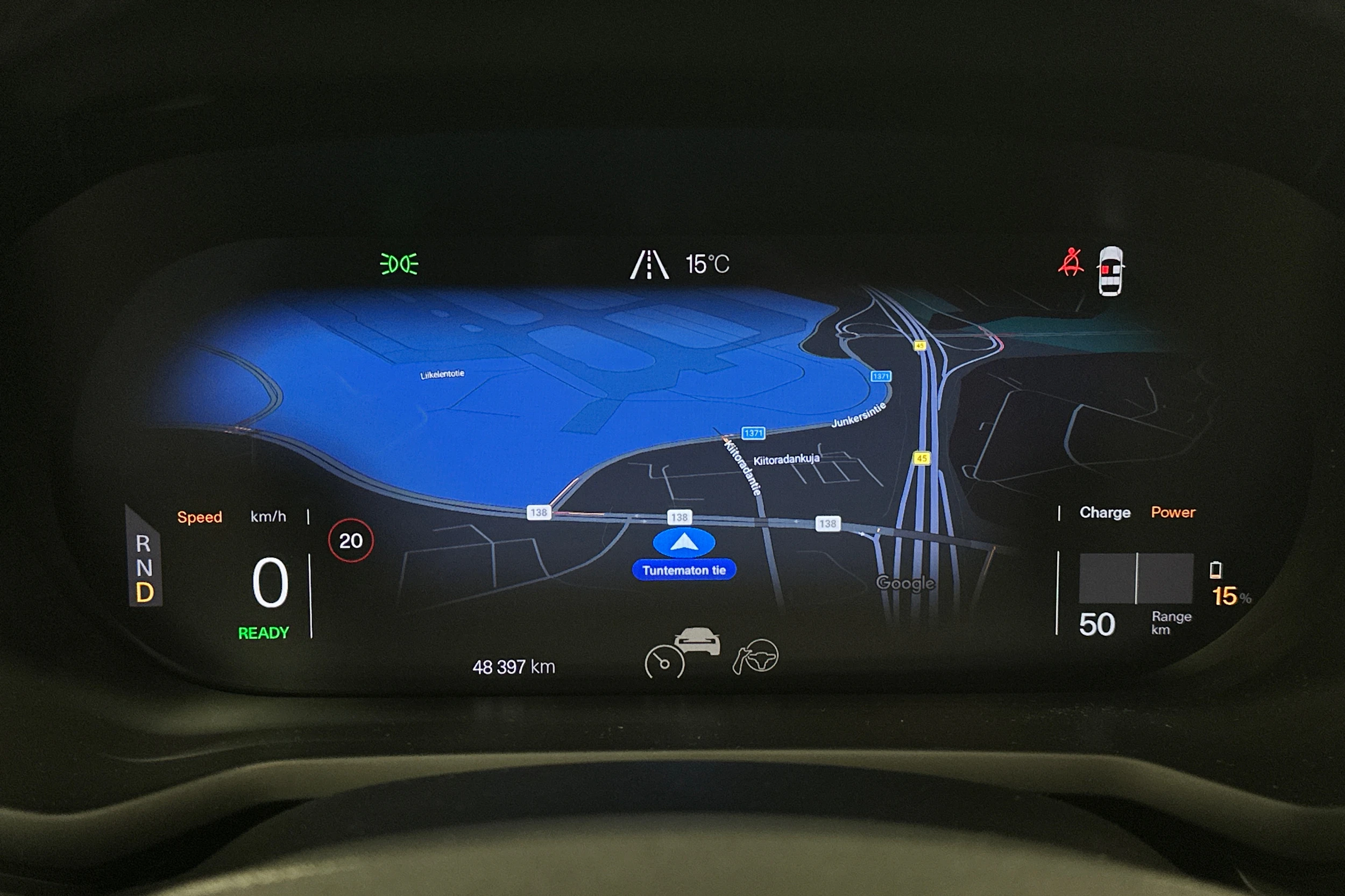 harmaa Polestar 2 2023 kuva 20.