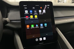 harmaa Polestar 2 2023 kuva 21.