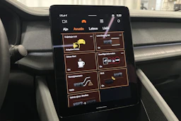 harmaa Polestar 2 2023 kuva 22.