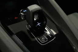 harmaa Polestar 2 2023 kuva 26.