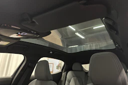 harmaa Polestar 2 2023 kuva 27.