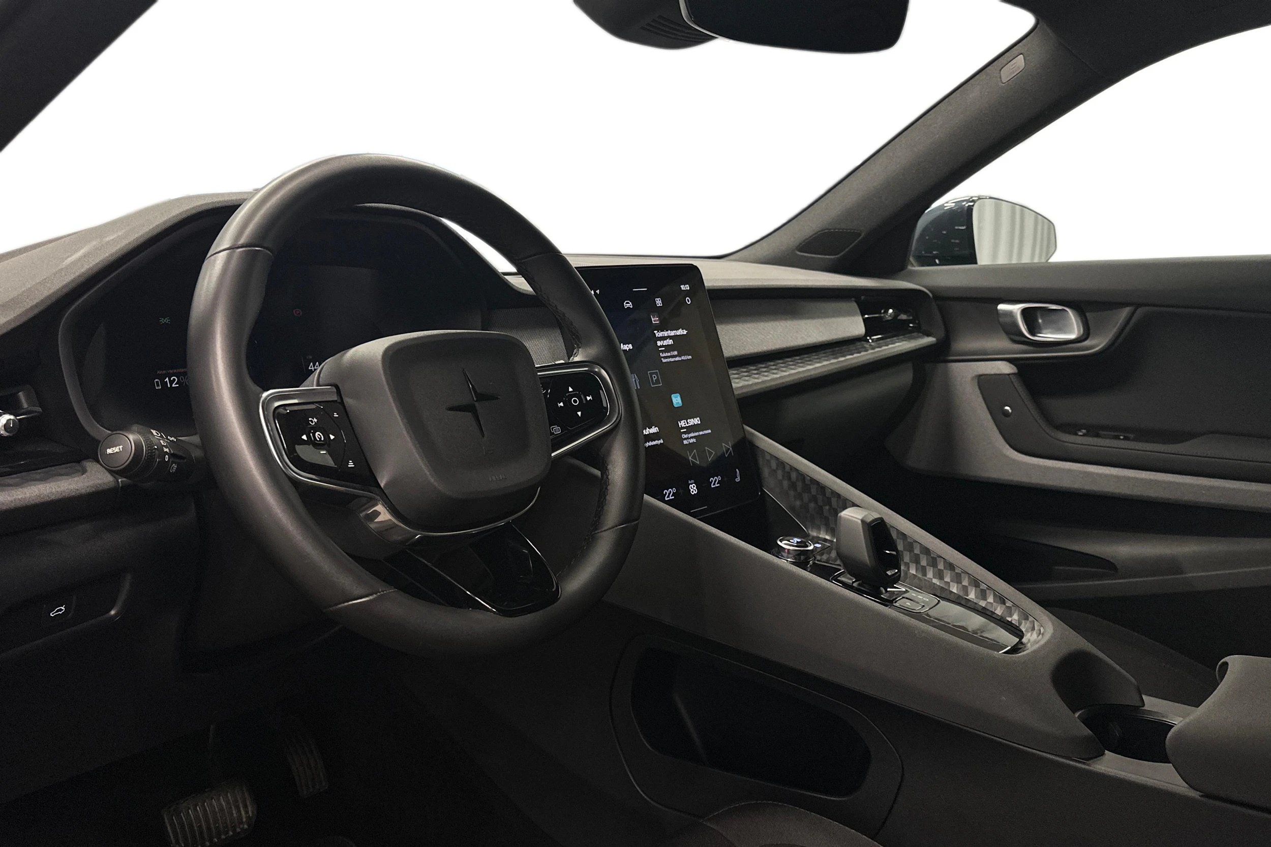 sininen Polestar 2 2023 kuva 6.